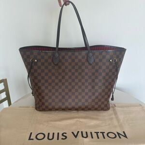 AUTHENTIC Louis Vuitton Neverfull GM *Receipt and Dust Bag Included*